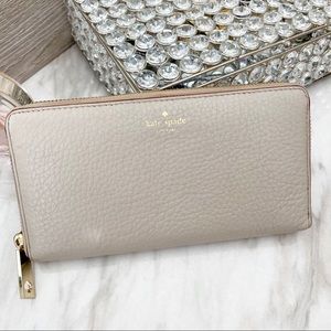 Preowned Kate Spade Neda Grey Street Wallet